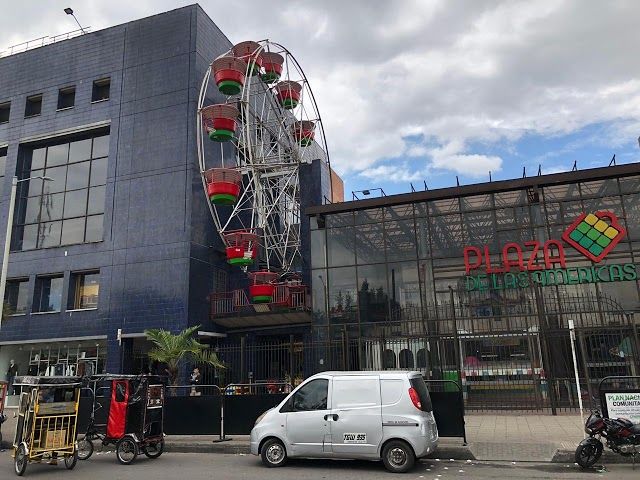 Plaza de las Americas Shopping Mall
